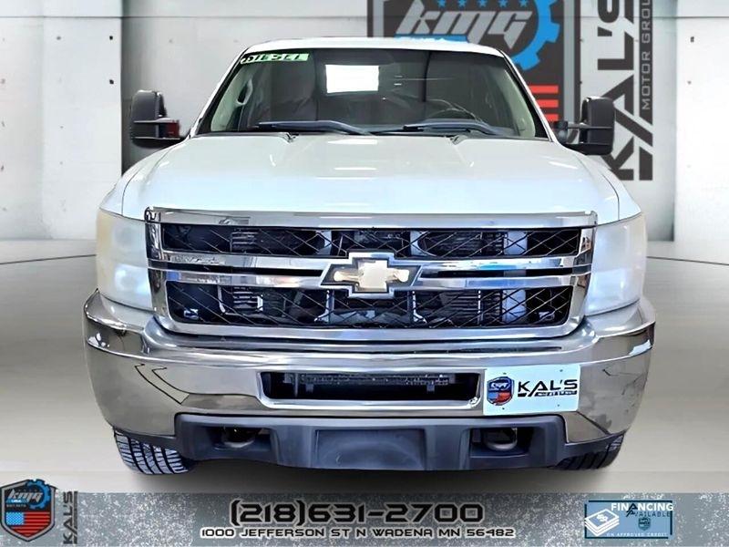 Chevrolet Silverado 3500HD Work Truck Crew Cab 4WD 2011