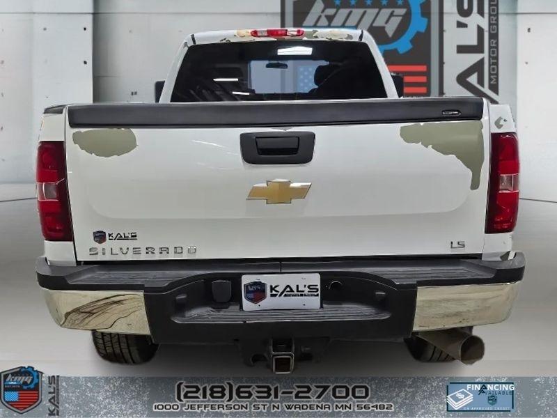 Chevrolet Silverado 3500HD Work Truck Crew Cab 4WD 2011