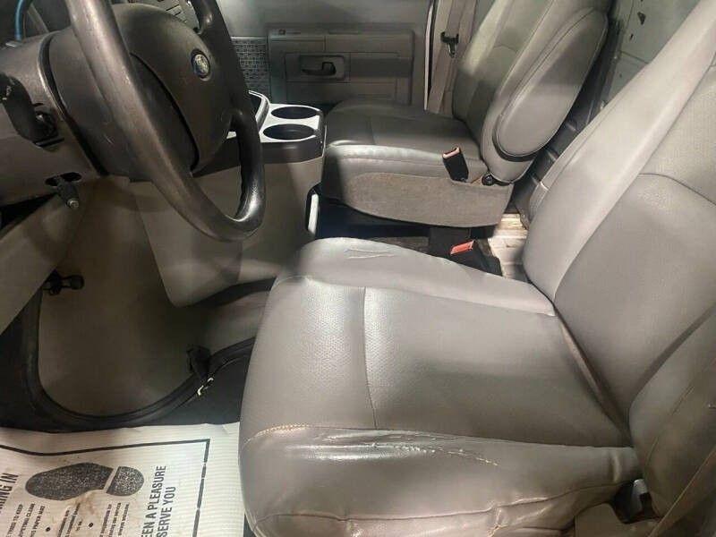 Ford Econoline  2012