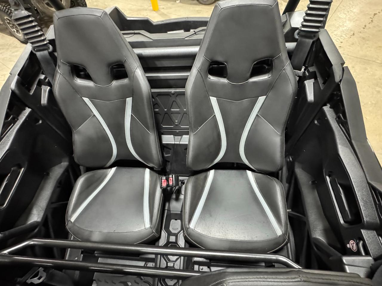 Can-Am Maverick Sport Max DPS 10  2022