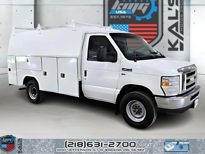 Ford Econoline E-350 Super Duty 2014