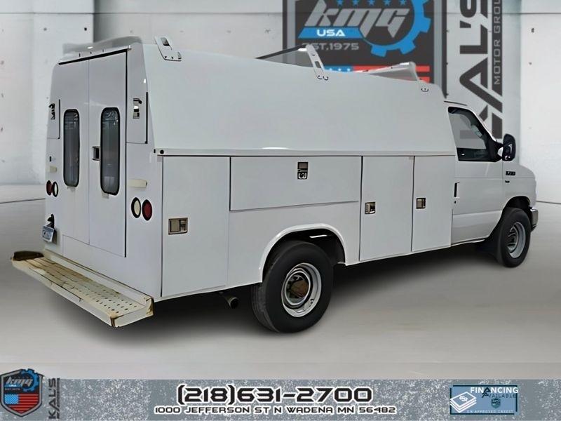 Ford Econoline E-350 Super Duty 2014