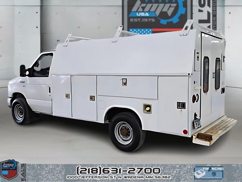 Ford Econoline E-350 Super Duty 2014