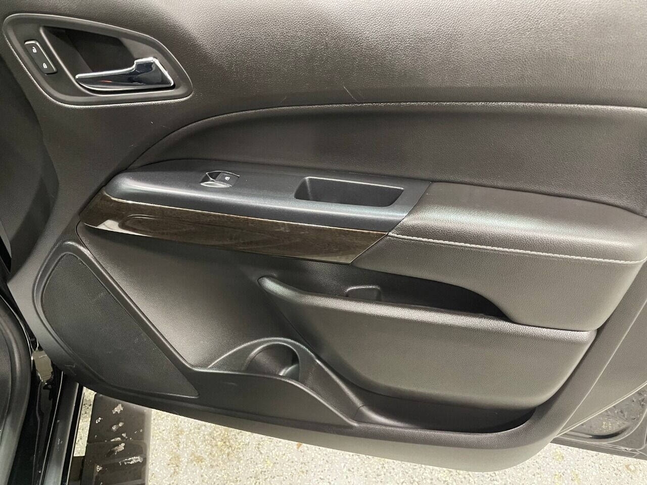 GMC Canyon SLT Crew Cab 4WD Short Box 2017