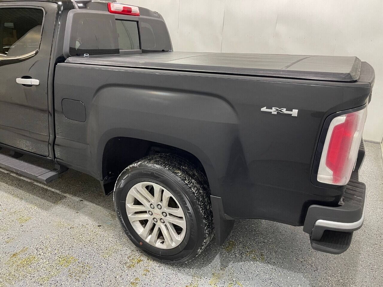 GMC Canyon SLT Crew Cab 4WD Short Box 2017