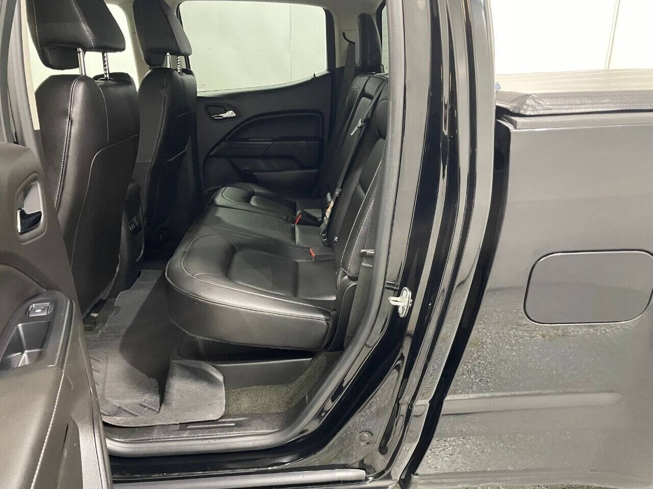 GMC Canyon SLT Crew Cab 4WD Short Box 2017