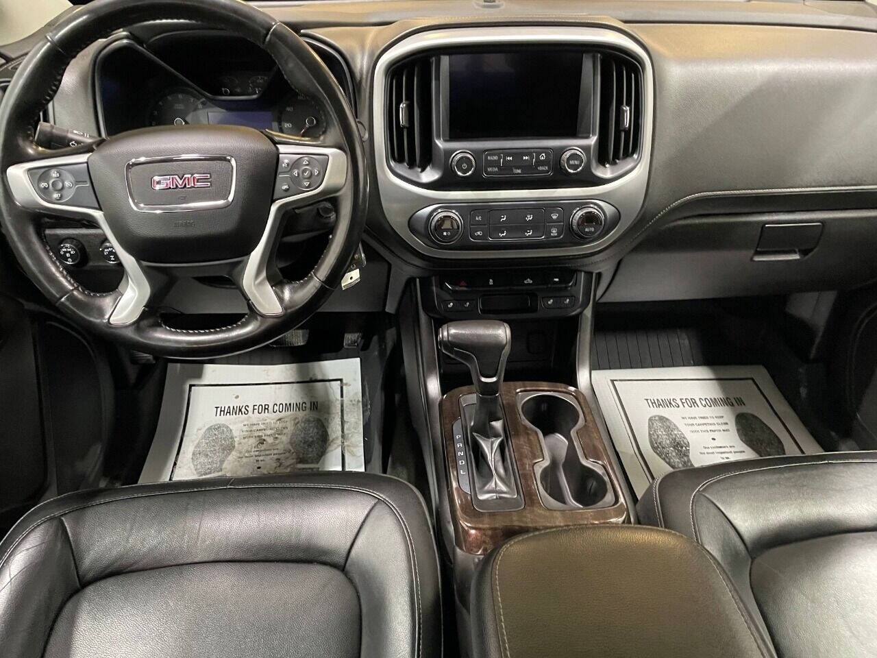 GMC Canyon SLT Crew Cab 4WD Short Box 2017