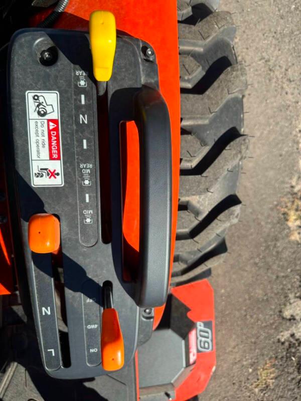 Bad Boy Tractors 1025H with Loader and Mower  2024