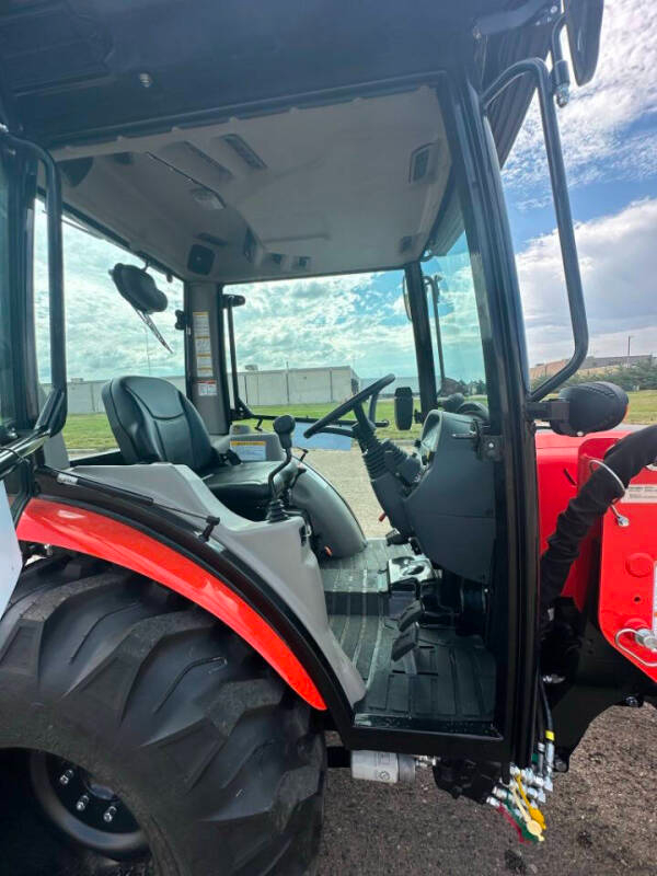 Bad Boy Tractors 4035CH with Cab and Loader  2024