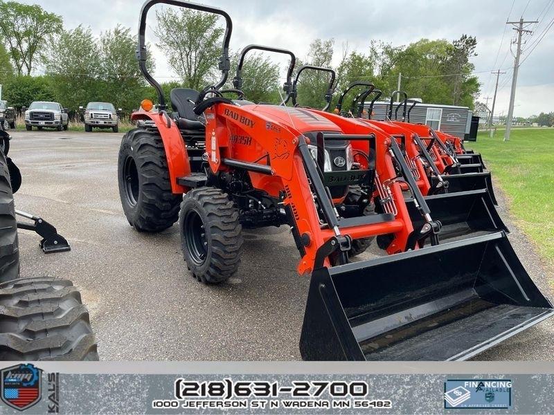 Bad Boy Tractors 4035H with Loader  2024