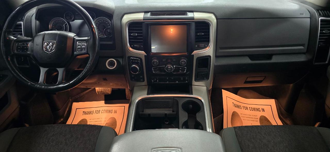RAM 1500 SLT Crew Cab SWB 4WD 2015