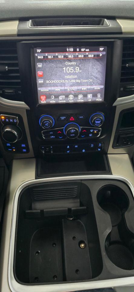RAM 1500 SLT Crew Cab SWB 4WD 2015