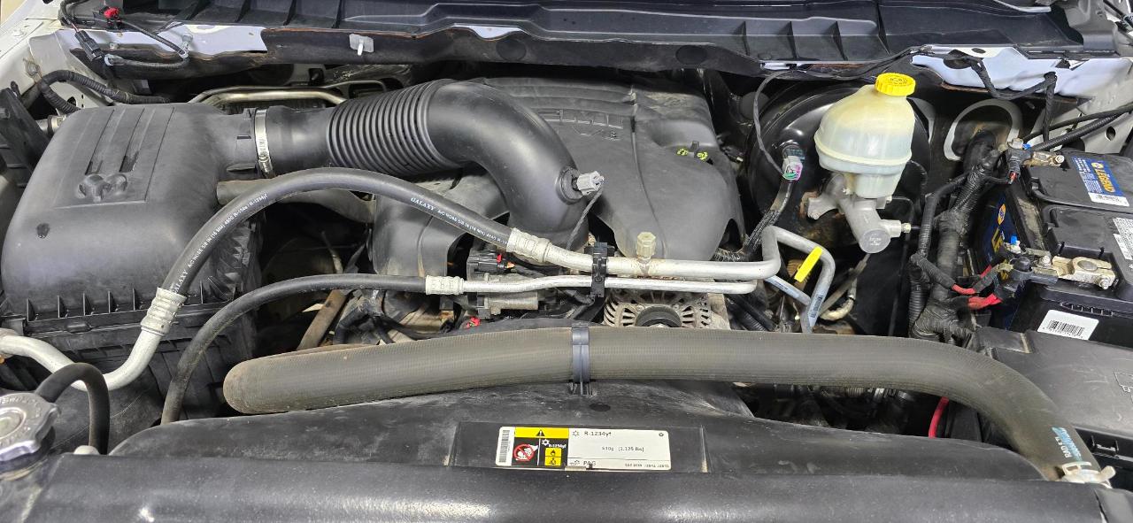 RAM 1500 SLT Crew Cab SWB 4WD 2015