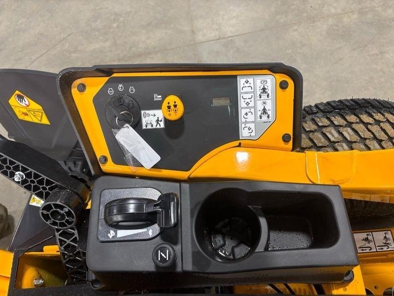 Cub Cadet ZT1 60  2025