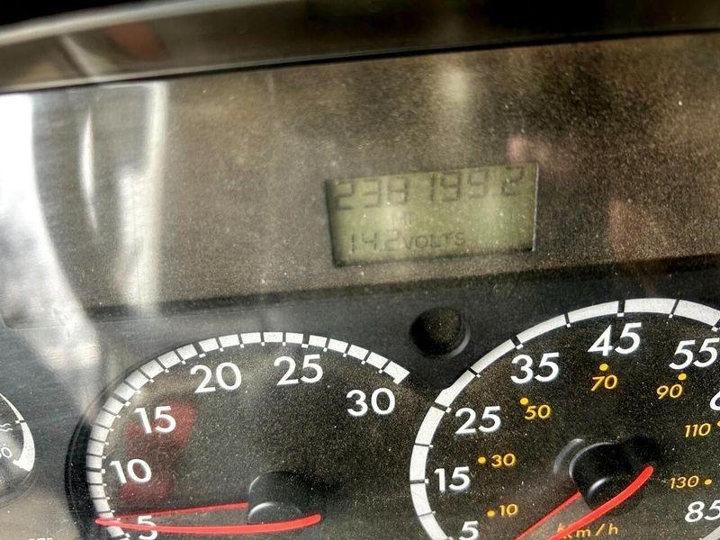Freightliner M2 106  2004