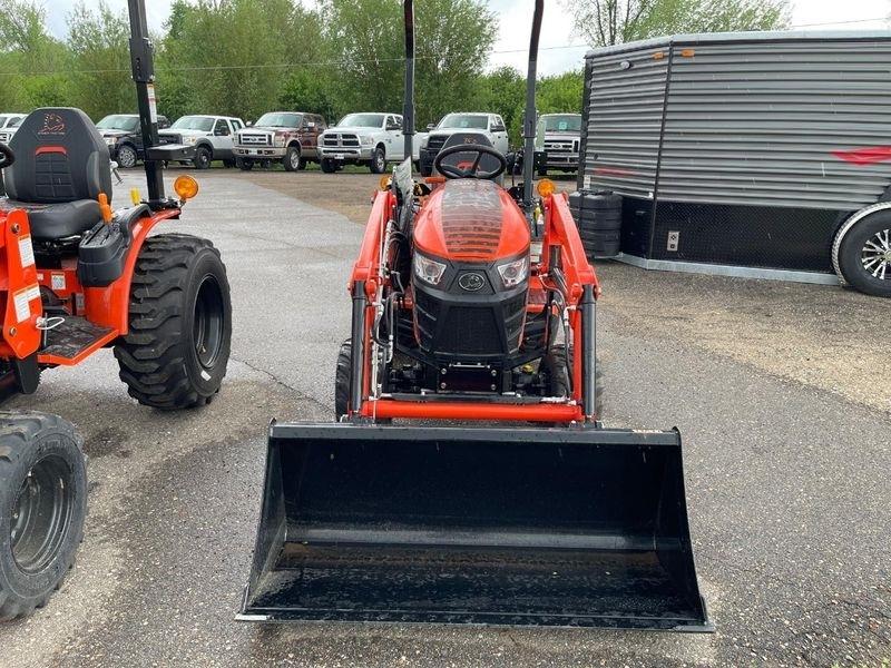 Bad Boy Tractors 1022H with Loader  2024
