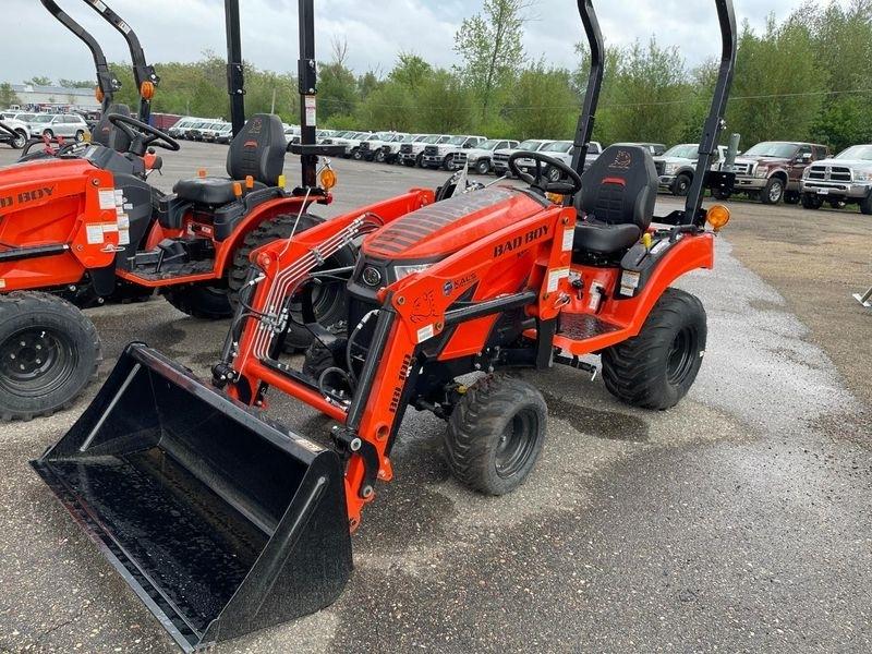 Bad Boy Tractors 1022H with Loader  2024