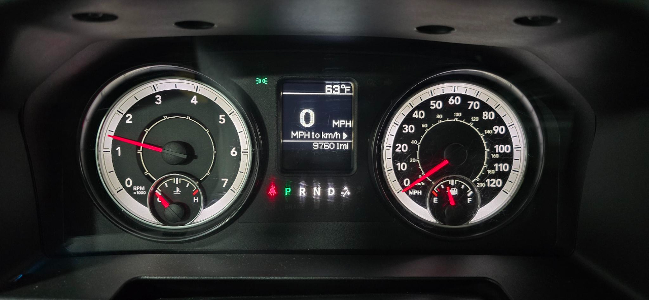 RAM 2500 Tradesman Crew Cab SWB 4WD 2016