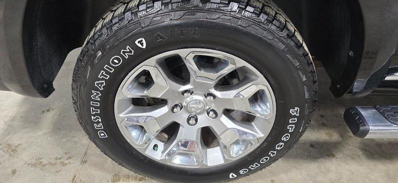 RAM 1500 Longhorn Crew Cab SWB 4WD 2016
