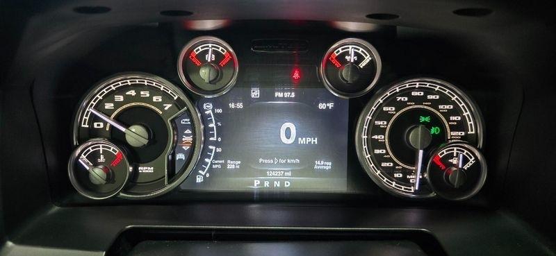 RAM 1500 Longhorn Crew Cab SWB 4WD 2016