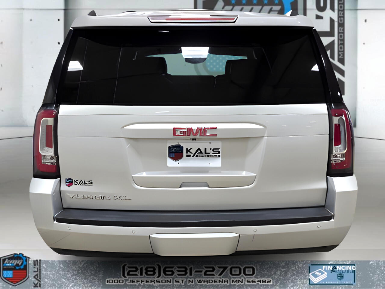 2017 Gmc Yukon XL SLT photo 3