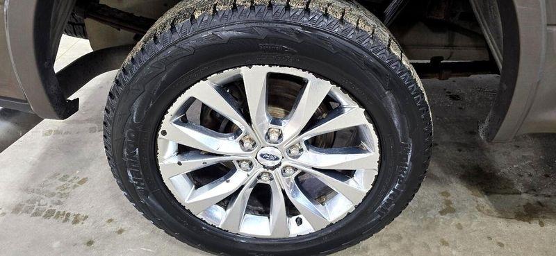 Ford F-150 Lariat SuperCrew 5.5-ft. Bed 4WD 2015