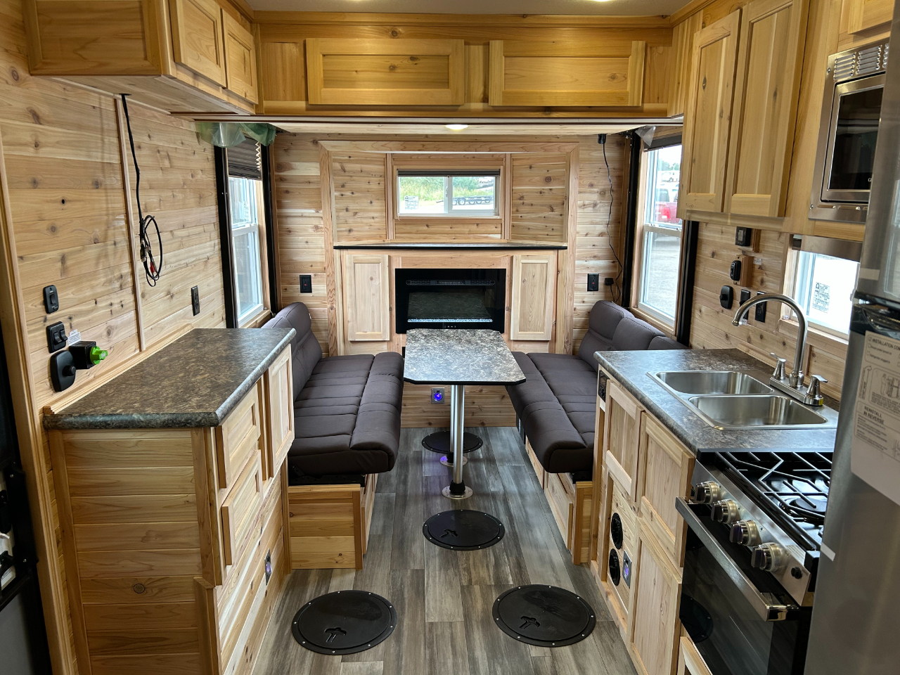 Ice Castle 8x17 Itasca ZR-17  2026 Ice Castle 8x17 Itasca ZR-17  2026