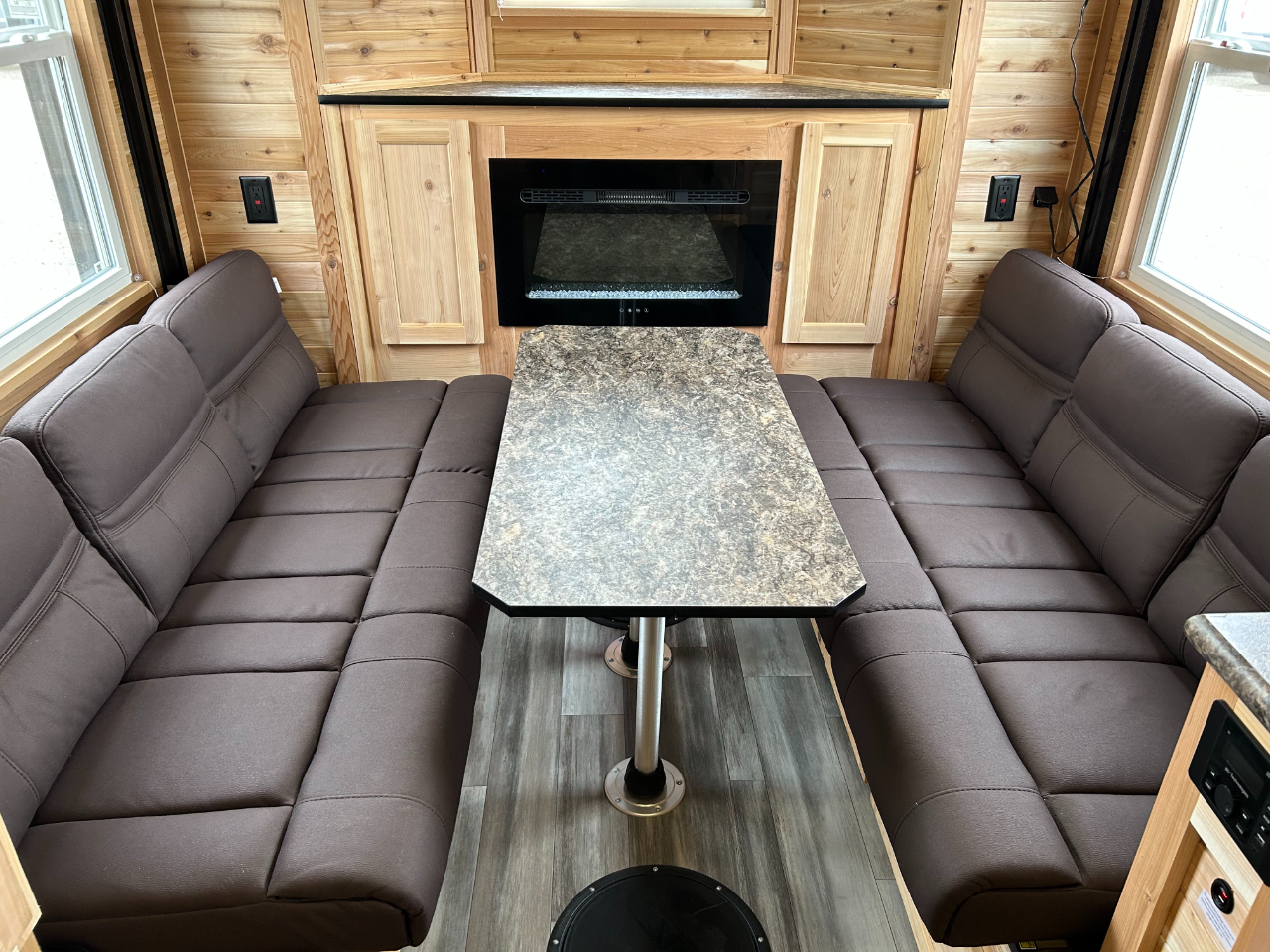 Ice Castle 8x17 Itasca ZR-17  2026 Ice Castle 8x17 Itasca ZR-17  2026