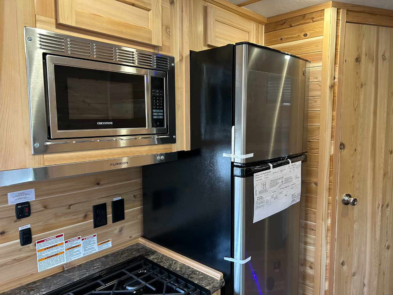 Ice Castle 8x17 Itasca ZR-17  2026 Ice Castle 8x17 Itasca ZR-17  2026