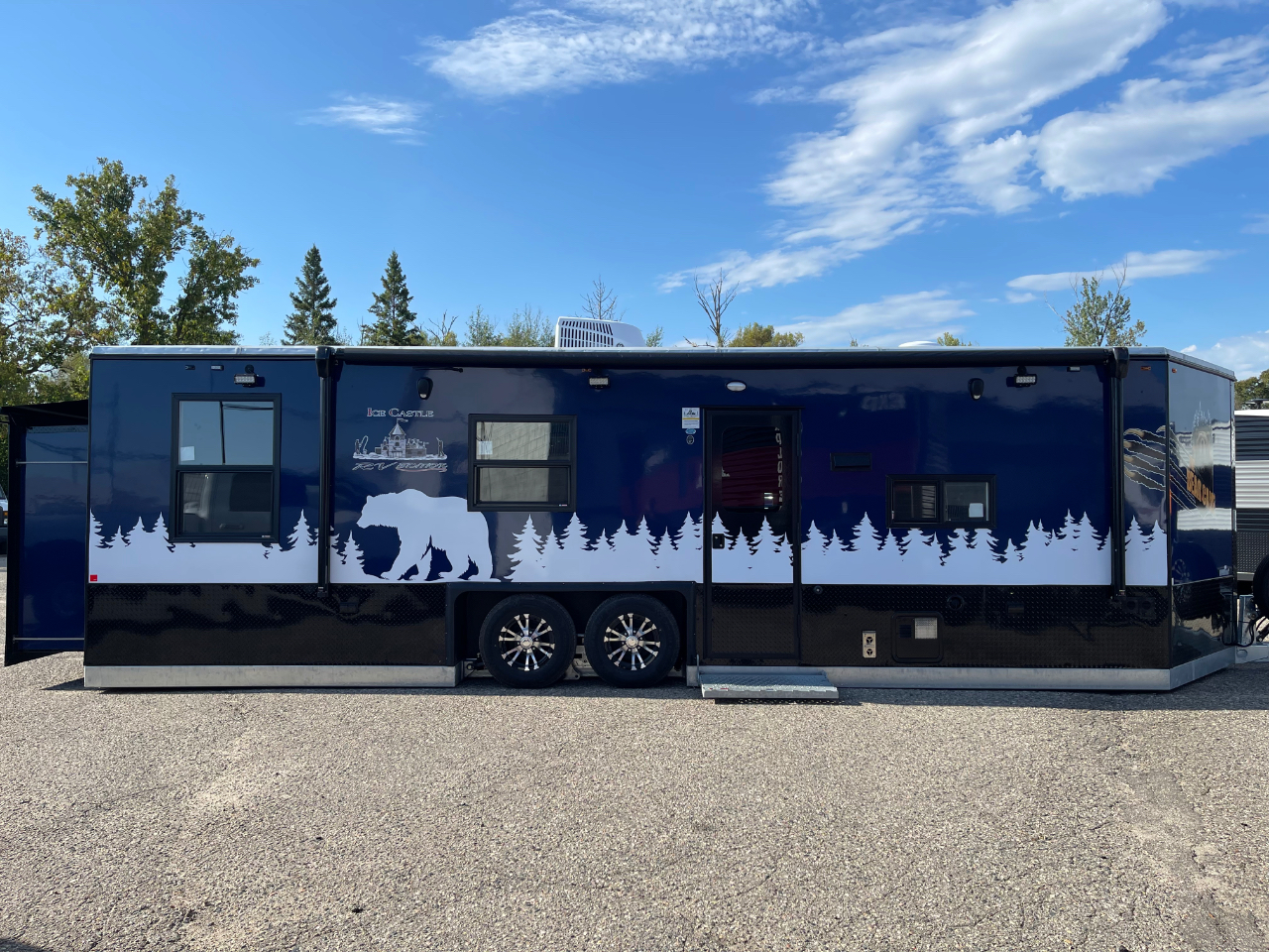 Ice Castle 8x26V Bear Cave  2026 Ice Castle 8x26V Bear Cave  2026