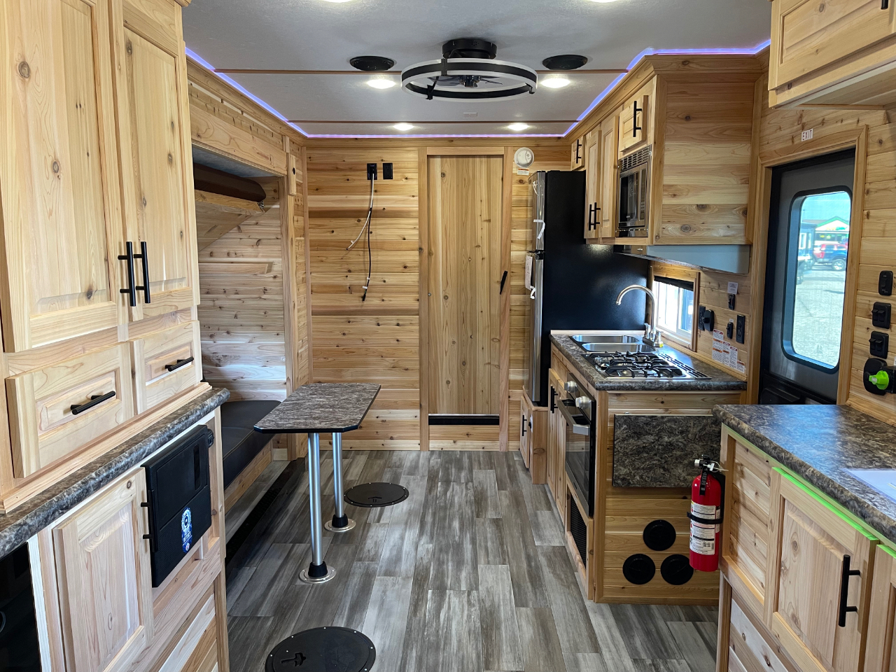 Ice Castle 8x26V Bear Cave  2026 Ice Castle 8x26V Bear Cave  2026