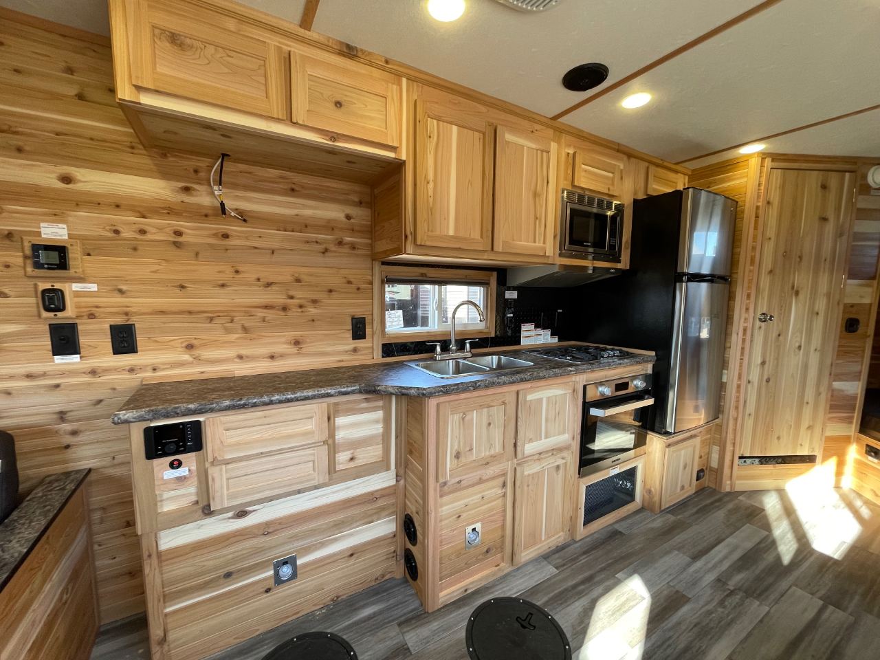 Ice Castle 8x21 Itasca ZR-21  2026 Ice Castle 8x21 Itasca ZR-21  2026