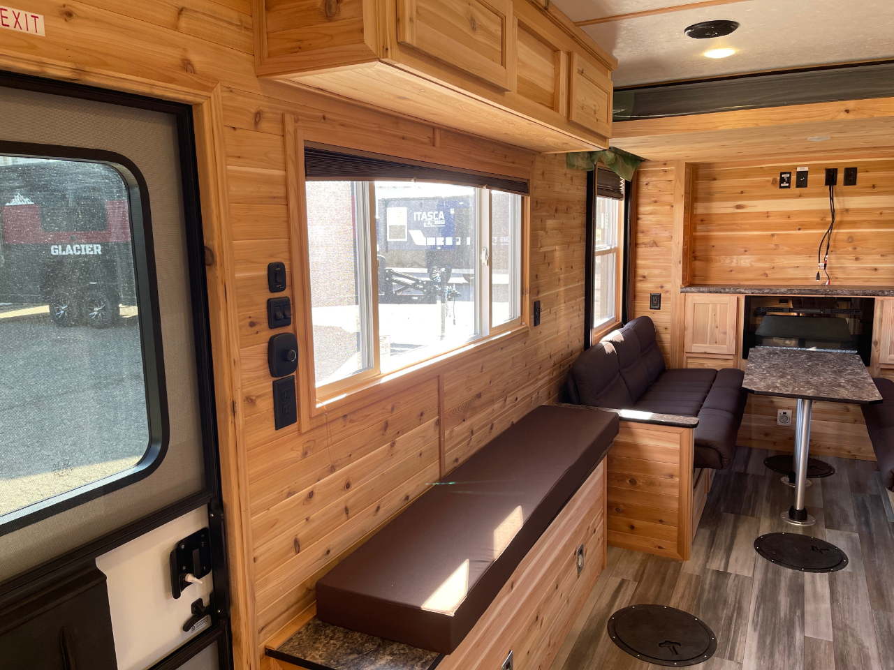 Ice Castle 8x21 Itasca ZR-21  2026 Ice Castle 8x21 Itasca ZR-21  2026