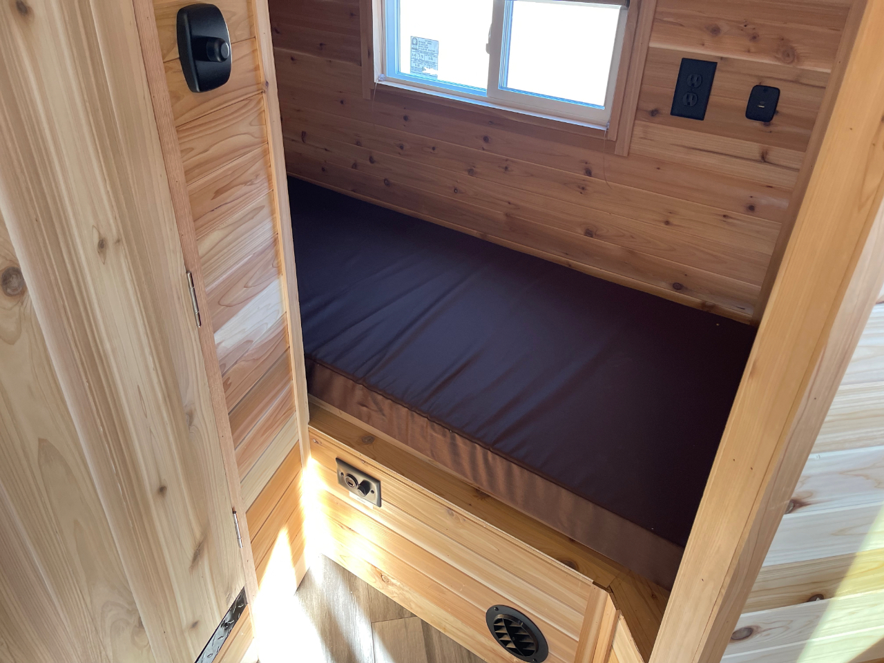 Ice Castle 8x21 Itasca ZR-21  2026 Ice Castle 8x21 Itasca ZR-21  2026