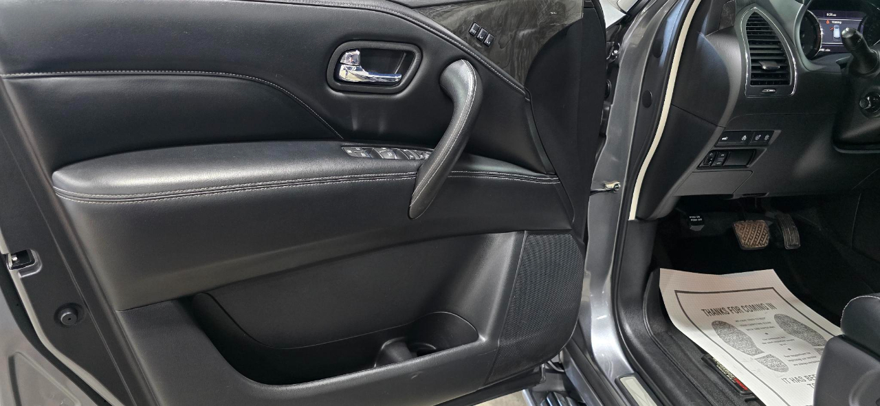 Infiniti QX80 LUXE 4WD 2021