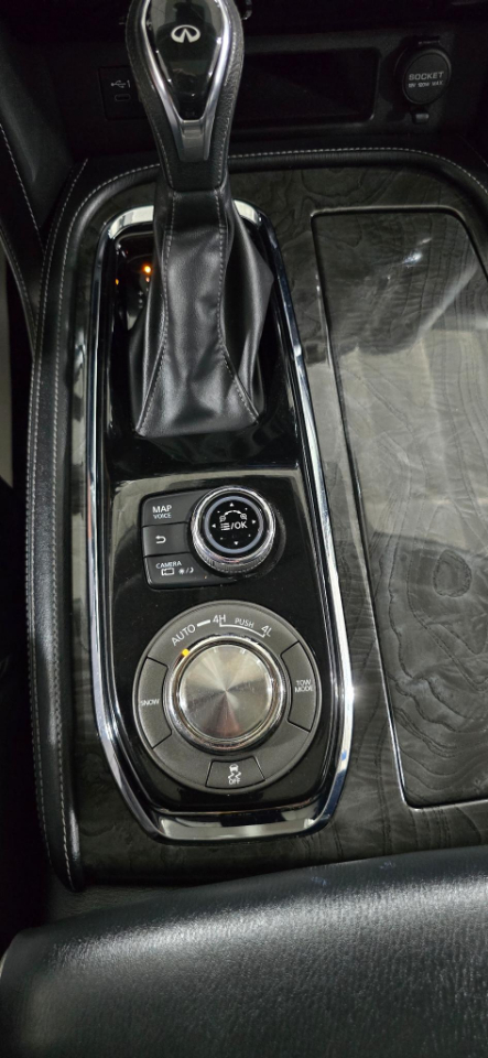 Infiniti QX80 LUXE 4WD 2021