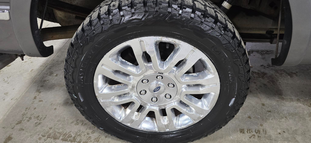 Ford F-150 Platinum SuperCrew 5.5-ft. Bed 4WD 2014 Ford F-150 Platinum SuperCrew 5.5-ft. Bed 4WD 2014