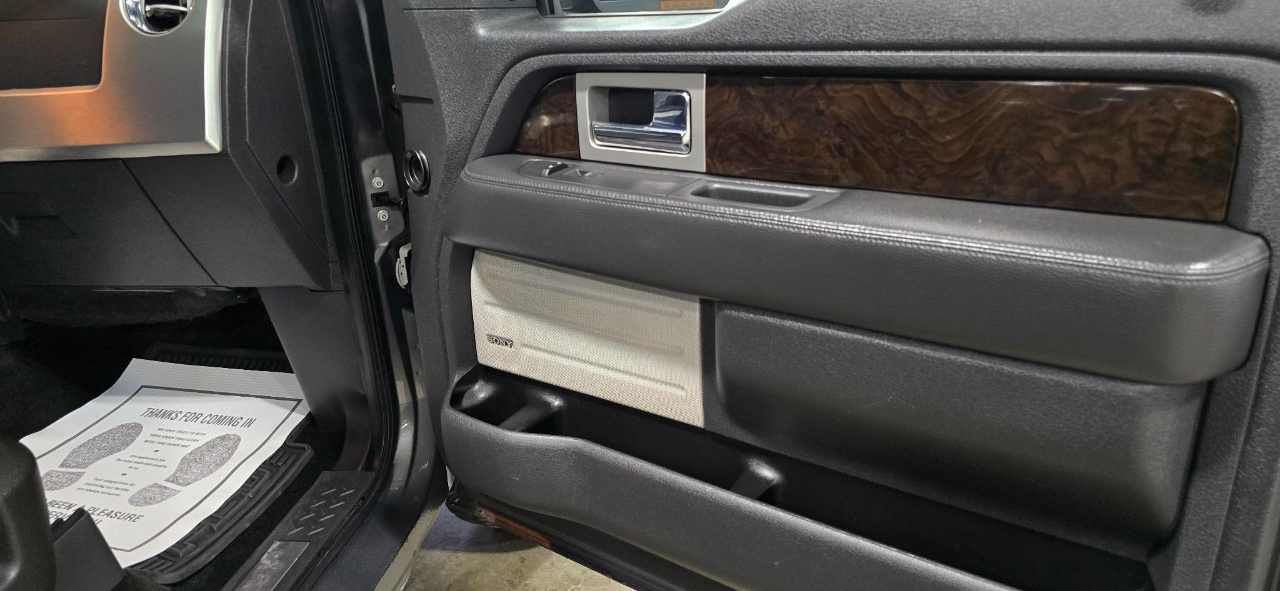 Ford F-150 Platinum SuperCrew 5.5-ft. Bed 4WD 2014 Ford F-150 Platinum SuperCrew 5.5-ft. Bed 4WD 2014