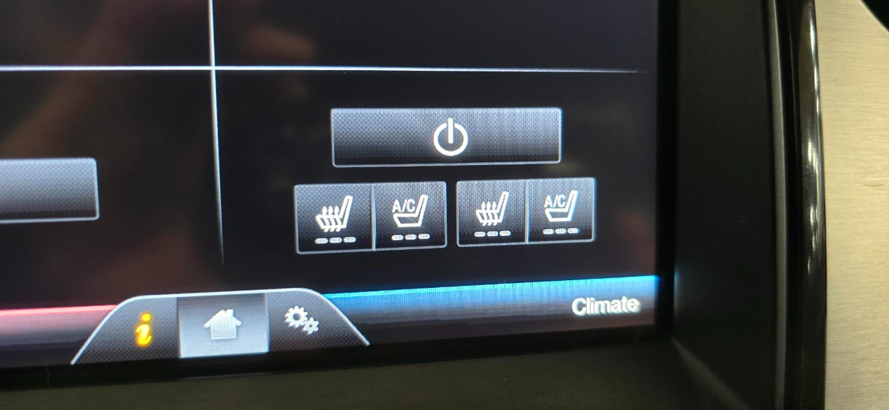 Ford F-150 Platinum SuperCrew 5.5-ft. Bed 4WD 2014 Ford F-150 Platinum SuperCrew 5.5-ft. Bed 4WD 2014