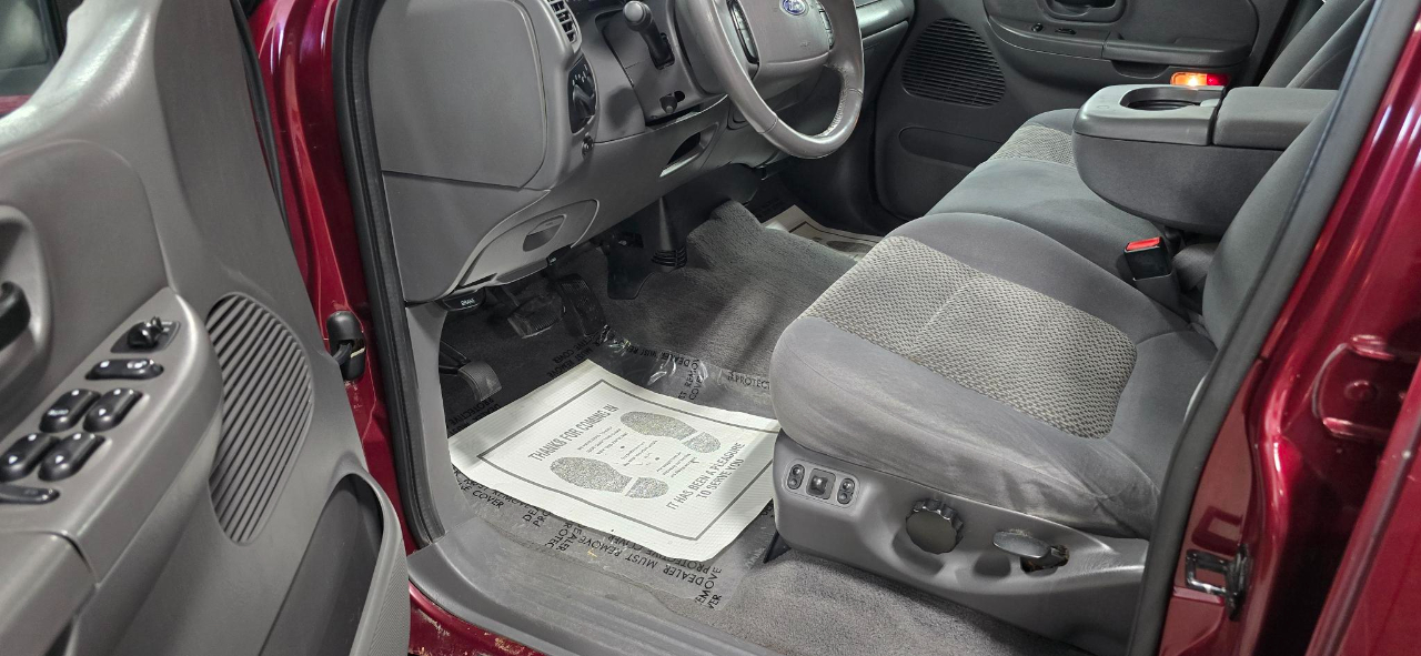 Ford F-150 XLT SuperCrew Short Bed 4WD 2003