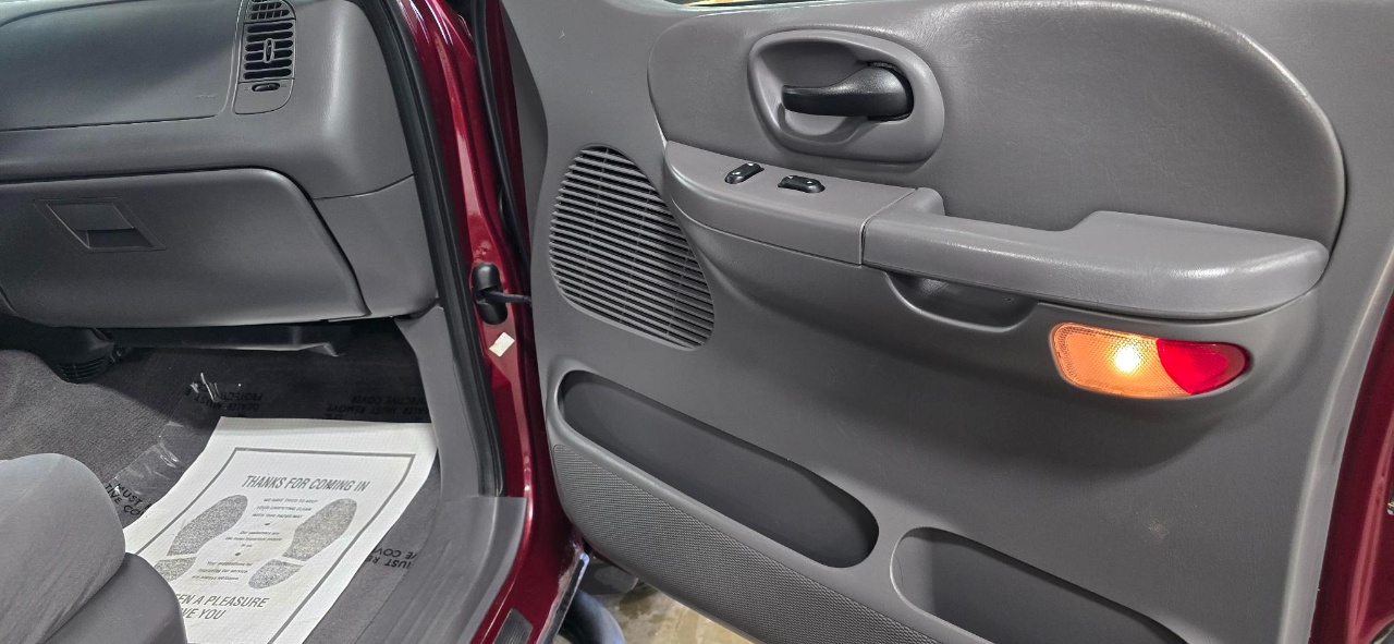 Ford F-150 XLT SuperCrew Short Bed 4WD 2003