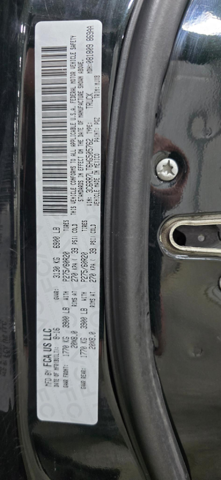 RAM 1500 Big Horn 4x4 Crew Cab 5'7" Box 2017 RAM 1500 Big Horn 4x4 Crew Cab 5'7" Box 2017