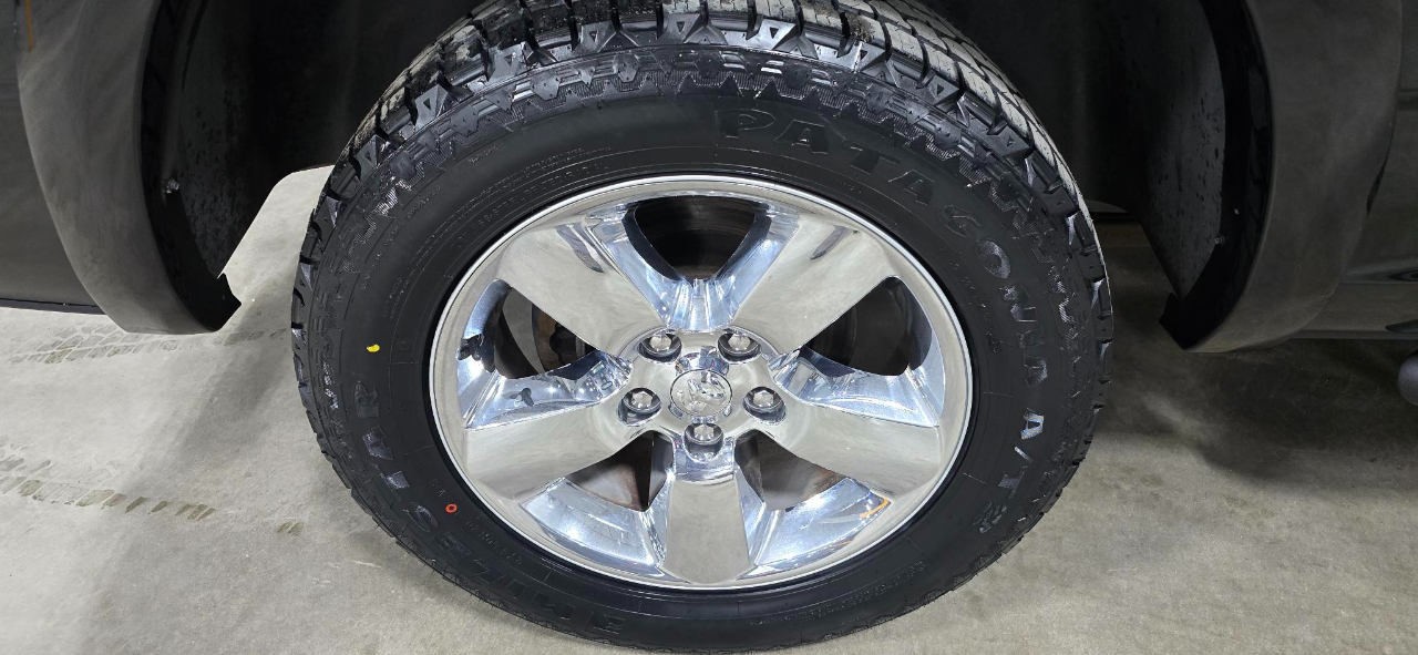 RAM 1500 Big Horn 4x4 Crew Cab 5'7" Box 2017 RAM 1500 Big Horn 4x4 Crew Cab 5'7" Box 2017