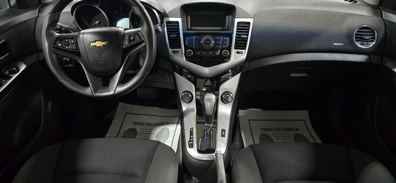 2016 Chevrolet Cruze photo 4