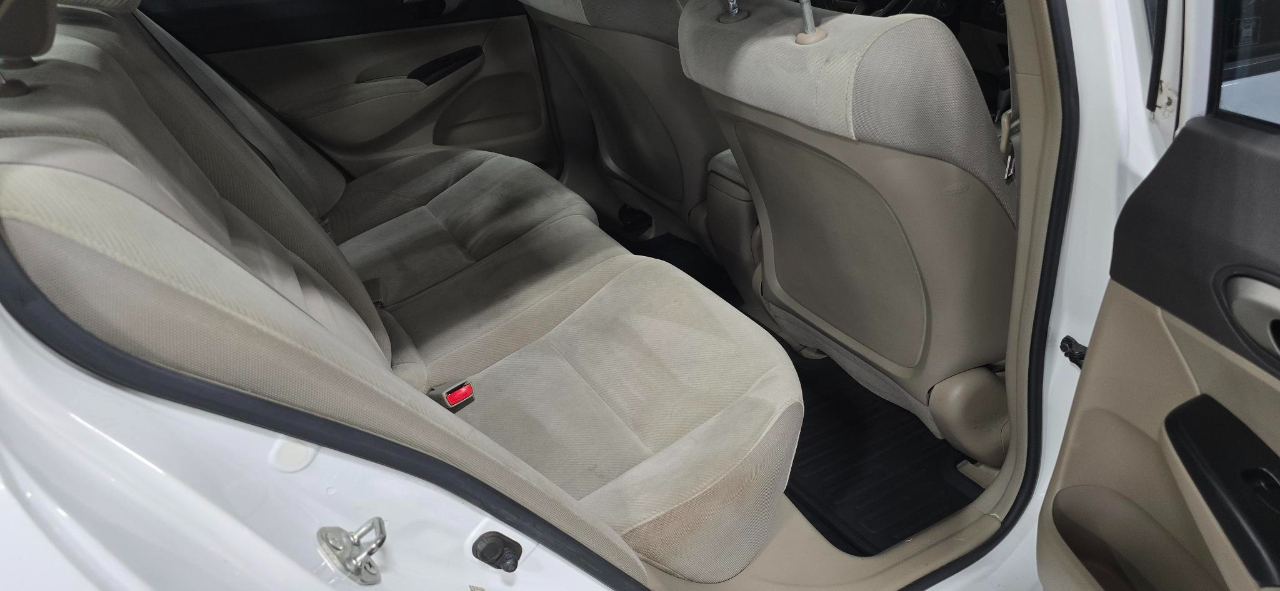 Honda Civic LX Sedan 5-Speed AT 2009