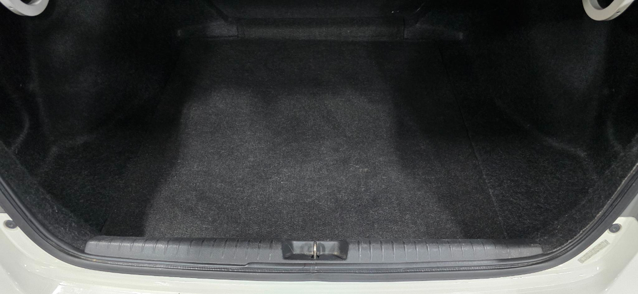 Honda Civic LX Sedan 5-Speed AT 2009