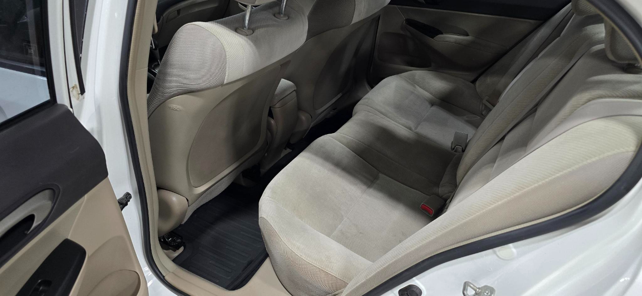 Honda Civic LX Sedan 5-Speed AT 2009