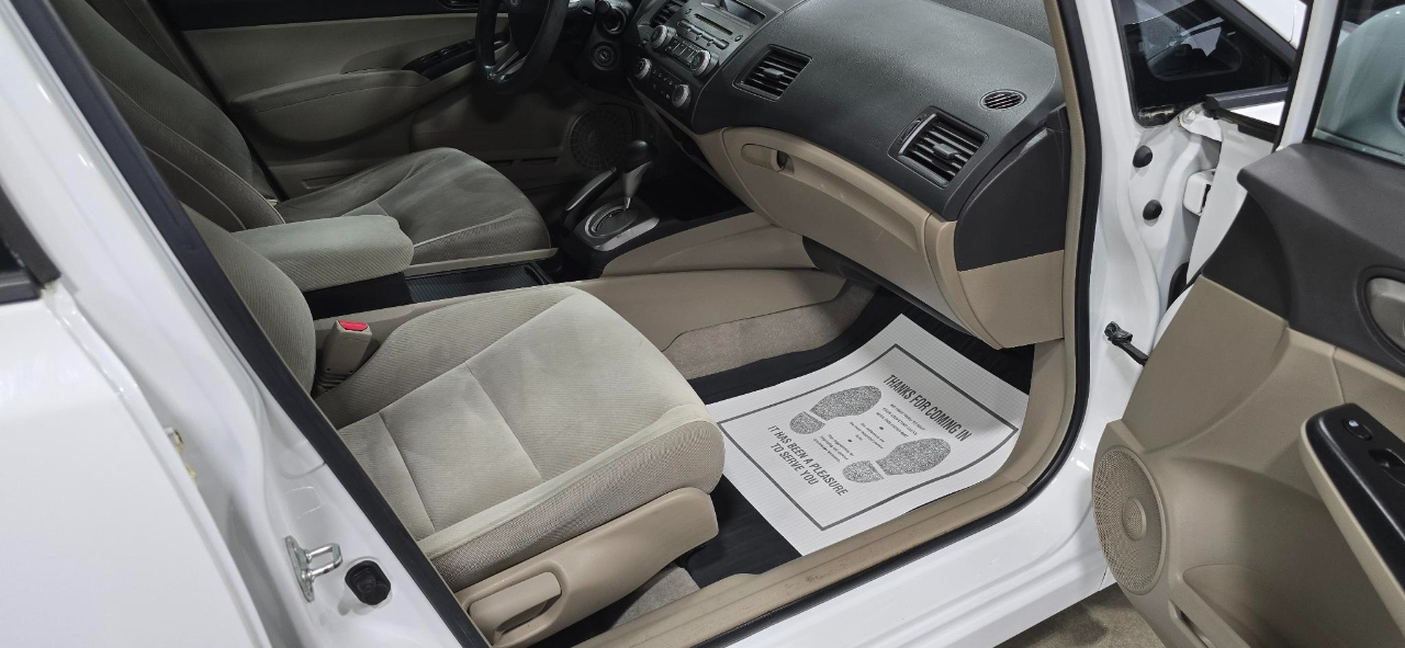 Honda Civic LX Sedan 5-Speed AT 2009