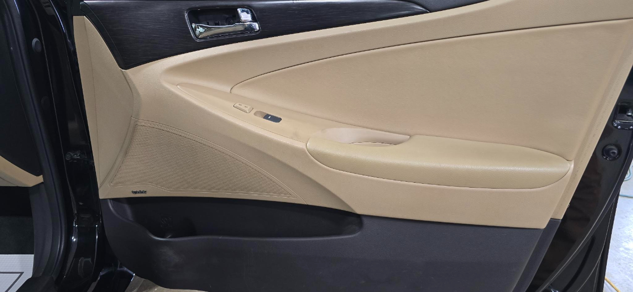 Hyundai Sonata Limited Auto 2011