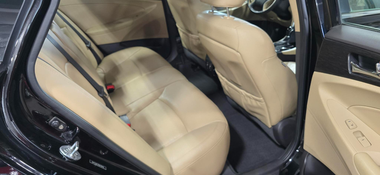 Hyundai Sonata Limited Auto 2011